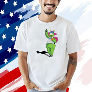 Gary Harris wearing stuff Orlando Magic mascot T-shirt