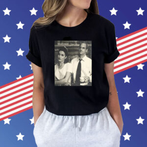 Elliot Stabler And Olivia Benson T-Shirt