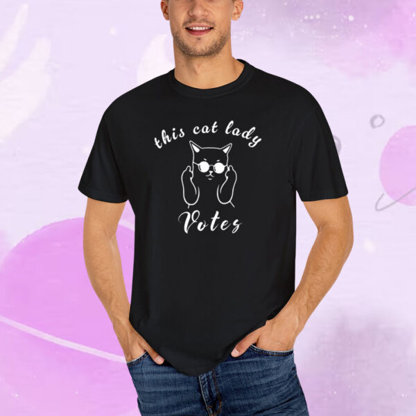 This Cat Lady Votes Childless Cat Ladies T-Shirt