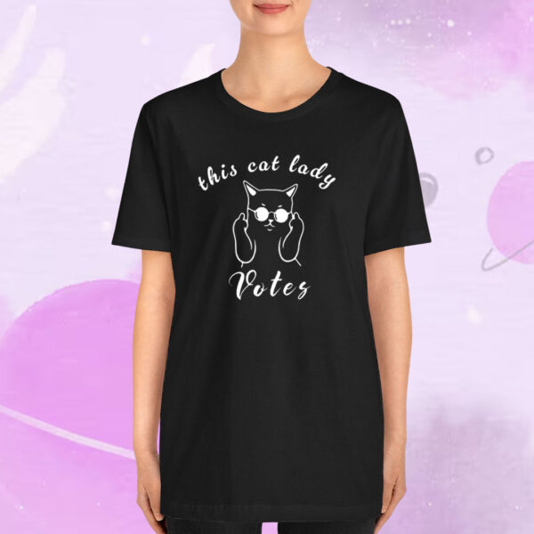 This Cat Lady Votes Childless Cat Ladies T-Shirt