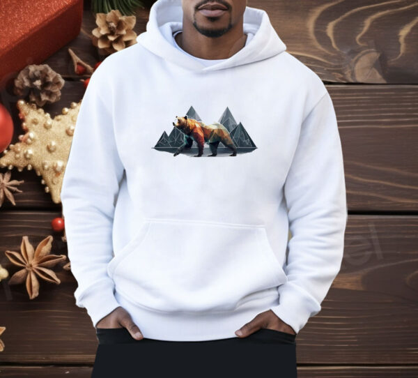 Geometric bear in the mountains Shirt