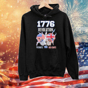 1776 Revolution Patriots Vs Red Coats Revolutionary Champs USA UK Helmets Flag T-Shirt